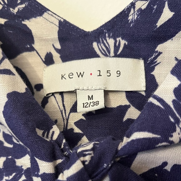 Kew 159 Cream & Navy Floral Dress Pockets - Picture 4 of 6